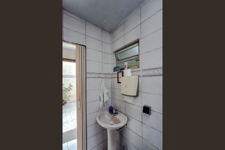 Casa à venda com 90m², 2 quartos e 1 vagaBanheiro 2