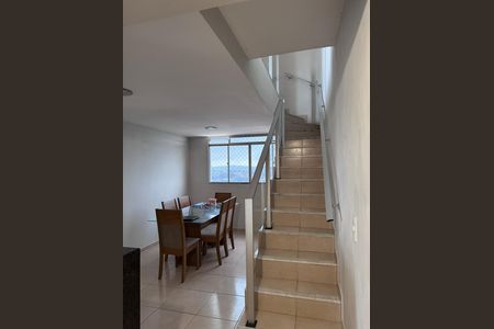 Apartamento para alugar com 2 quartos, 140m² em Alvorada, Contagem