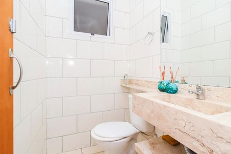 Casa de condomínio à venda com 68m², 2 quartos e 1 vagaLavabo