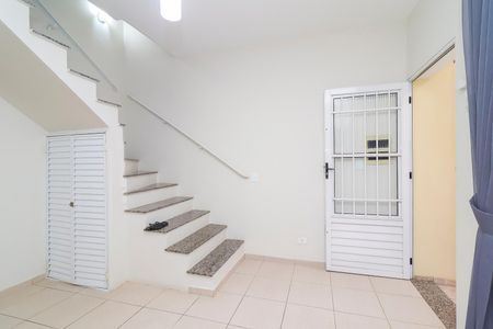 Casa de condomínio à venda com 68m², 2 quartos e 1 vagaSala