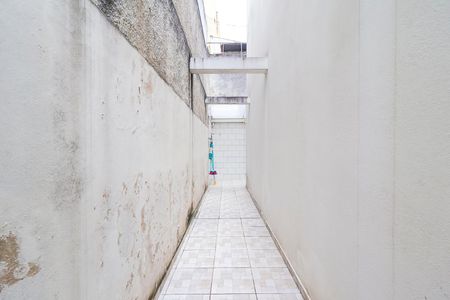 Casa de condomínio à venda com 68m², 2 quartos e 1 vagaQuintal