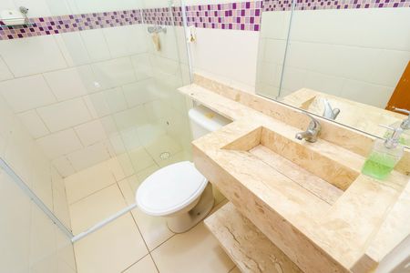 Casa de condomínio à venda com 68m², 2 quartos e 1 vagaBanheiro