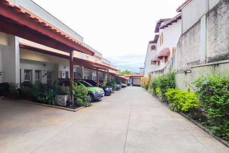 Casa de condomínio à venda com 68m², 2 quartos e 1 vagaÁrea externa