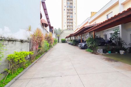 Casa de condomínio à venda com 68m², 2 quartos e 1 vagaÁrea externa