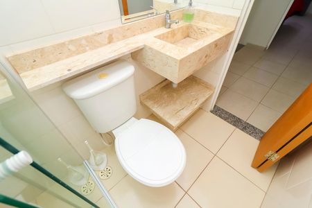 Casa de condomínio à venda com 68m², 2 quartos e 1 vagaBanheiro