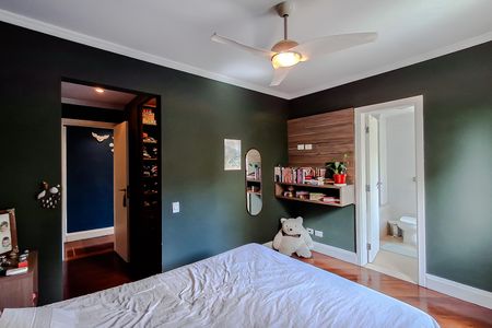 Apartamento à venda com 135m², 4 quartos e 2 vagasQuarto 4 - Suíte