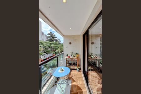 Apartamento à venda com 135m², 4 quartos e 2 vagasVaranda da Sala