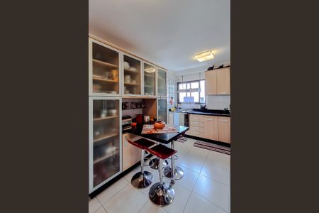 Apartamento à venda com 135m², 4 quartos e 2 vagasCozinha