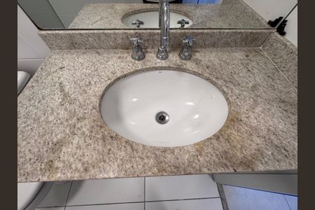 Apartamento à venda com 82m², 3 quartos e 1 vagaBanheiro Social