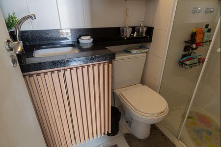 Apartamento à venda com 55m², 2 quartos e 2 vagasBanheiro 2