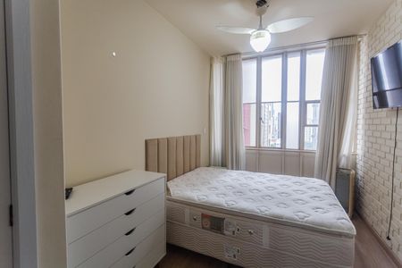 Suíte de apartamento para alugar com 1 quarto, 60m² em Funcionários, Belo Horizonte
