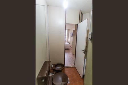 Banheiro da Suíte de apartamento para alugar com 1 quarto, 60m² em Funcionários, Belo Horizonte