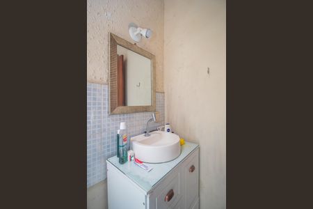 Casa à venda com 225m², 4 quartos e 2 vagasBanheiro 2