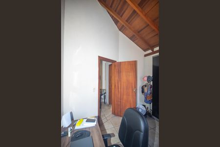 Casa à venda com 225m², 4 quartos e 2 vagasQuarto 2