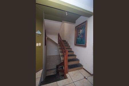 Casa à venda com 225m², 4 quartos e 2 vagasSala