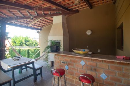 Casa à venda com 225m², 4 quartos e 2 vagasChurrasqueira