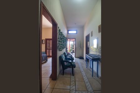 Casa à venda com 225m², 4 quartos e 2 vagasCorredor