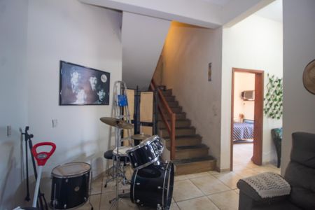 Casa à venda com 225m², 4 quartos e 2 vagasSala 2