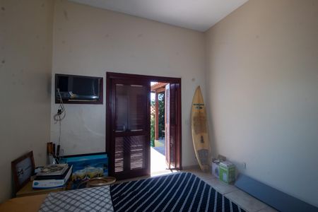 Casa à venda com 225m², 4 quartos e 2 vagasQuarto 4