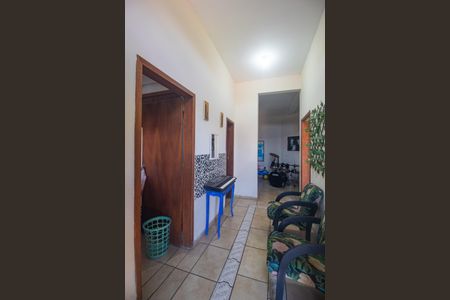 Casa à venda com 225m², 4 quartos e 2 vagasCorredor