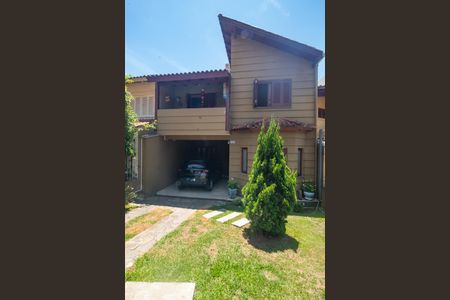 Casa à venda com 225m², 4 quartos e 2 vagasFachada
