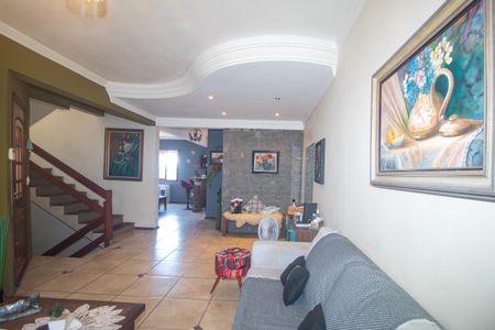 Casa à venda com 225m², 4 quartos e 2 vagasSala