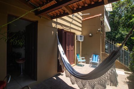 Casa à venda com 225m², 4 quartos e 2 vagasChurrasqueira