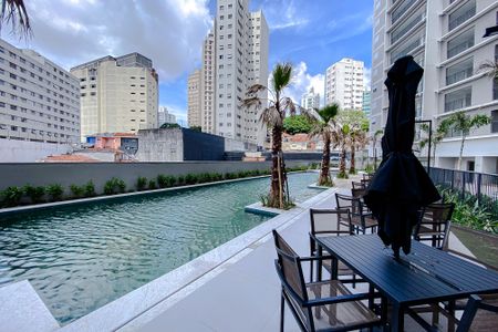 Apartamento à venda com 126m², 3 quartos e 2 vagas Apartamento à venda com 126m², 3 quartos e 2 vagasÁrea comum - Piscina