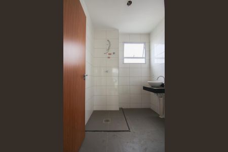 Apartamento para alugar com 45m², 2 quartos e 1 vaga Apartamento para alugar com 45m², 2 quartos e 1 vagaBanheiro