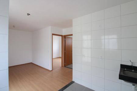 Apartamento para alugar com 45m², 2 quartos e 1 vaga Apartamento para alugar com 45m², 2 quartos e 1 vagaCozinha e Área de Serviço