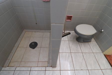 Banheiro  de casa para alugar com 2 quartos, 10m² em Centro, Ribeirão Preto