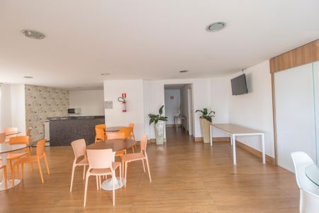 Apartamento para alugar com 65m², 2 quartos e 1 vagaÁrea comum - Salão de festas