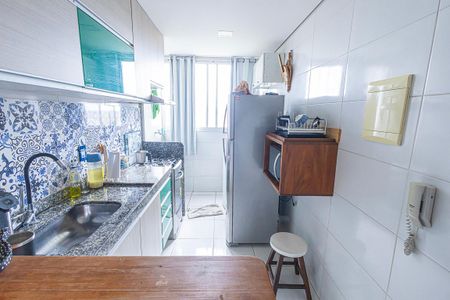 cozinha de apartamento para alugar com 2 quartos, 60m² em Manacás, Belo Horizonte