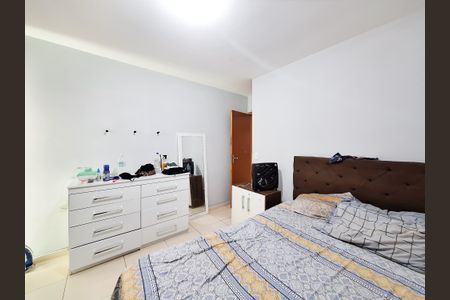 Casa para alugar com 110m², 3 quartos e 2 vagasSuíte