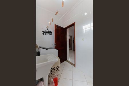 Casa à venda com 280m², 4 quartos e 2 vagasCasa 2 - Área de serviço