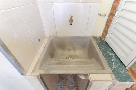 Casa à venda com 280m², 4 quartos e 2 vagasCasa 1 - Área de serviço