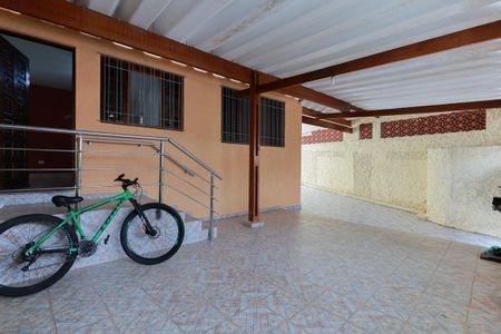 Casa à venda com 280m², 4 quartos e 2 vagasEntrada