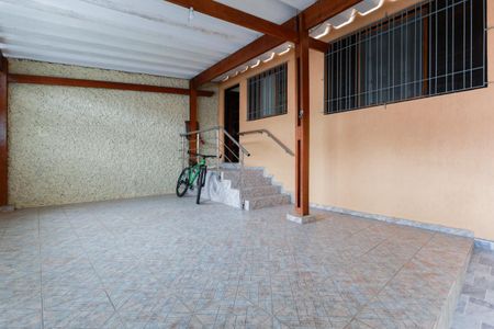 Casa à venda com 280m², 4 quartos e 2 vagasEntrada