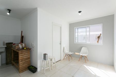 Sala de apartamento para alugar com 2 quartos, 34m² em Guaianases, São Paulo