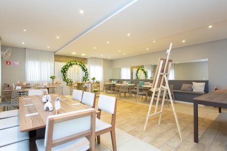 Apartamento para alugar com 34m², 2 quartos e sem vaga Apartamento para alugar com 34m², 2 quartos e sem vagaÁrea comum - Salão de festas