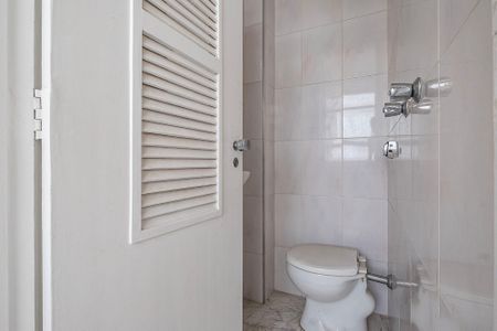 Apartamento para alugar com 120m², 3 quartos e 1 vagaÁrea de Serviço - Banheiro