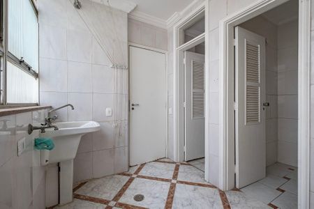 Apartamento para alugar com 120m², 3 quartos e 1 vagaÁrea de Serviço