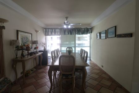 Apartamento para alugar com 170m², 3 quartos e 1 vaga Apartamento para alugar com 170m², 3 quartos e 1 vagaSala