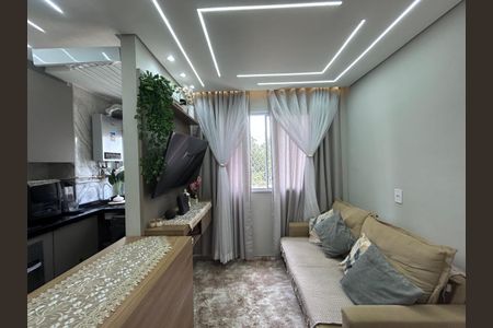 Sala de estar e jantar de apartamento à venda com 2 quartos, 35m² em Usina Piratininga, São Paulo