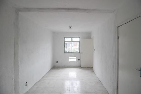 Quarto de casa para alugar com 1 quarto, 200m² em Centro, Nilópolis