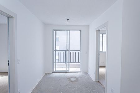 Sala, cozinha e área de serviço de apartamento para alugar com 2 quartos, 39m² em Vila Barreto, São Paulo