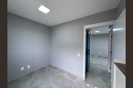 Quarto 2 de apartamento para alugar com 2 quartos, 43m² em Vargem Pequena, Rio de Janeiro