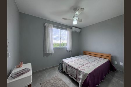 Quarto 1 de apartamento para alugar com 2 quartos, 43m² em Vargem Pequena, Rio de Janeiro