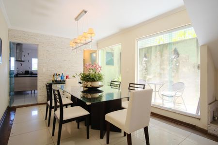 Casa para alugar com 205m², 3 quartos e 5 vagasSala de Jantar