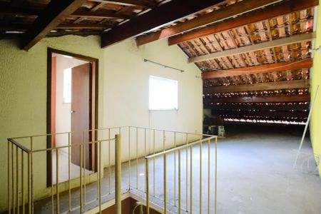 Casa para alugar com 205m², 3 quartos e 5 vagasSotão